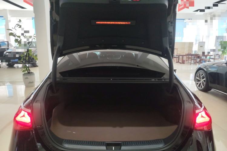 Used Mercedes-Benz E-Class New Energy 2024 E 350 e L Plug-in Hybrid Sedan Trunk