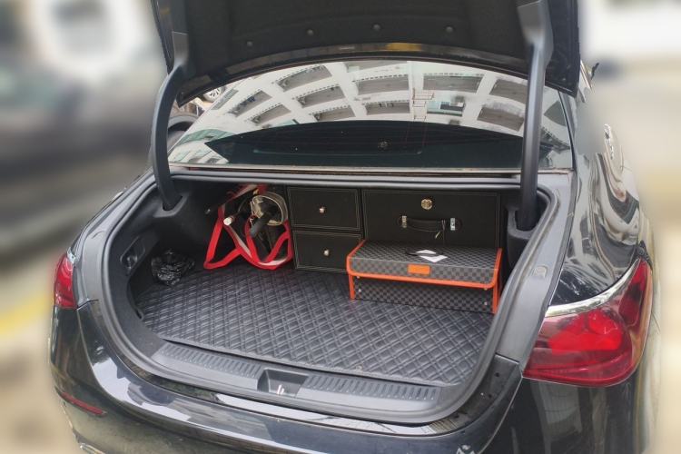 Used Mercedes-Benz E-Class New Energy 2024 E 350 e L Plug-in Hybrid Sedan Trunk