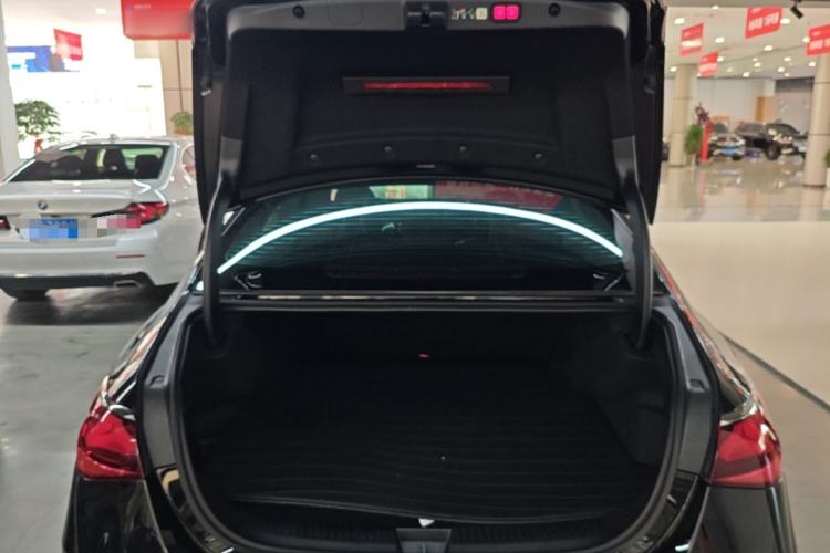 Used Mercedes-Benz E-Class New Energy 2024 E 350 e L Plug-in Hybrid Sedan Trunk
