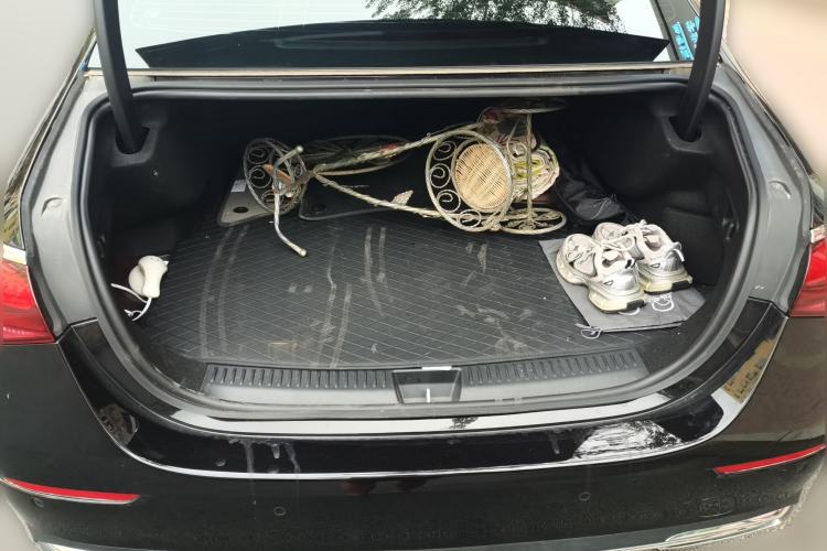 Used Mercedes-Benz E-Class New Energy 2024 E 350 e L Plug-in Hybrid Sedan Trunk