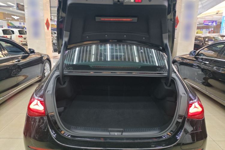 Used Mercedes-Benz E-Class New Energy 2024 E 350 e L Plug-in Hybrid Sedan Trunk