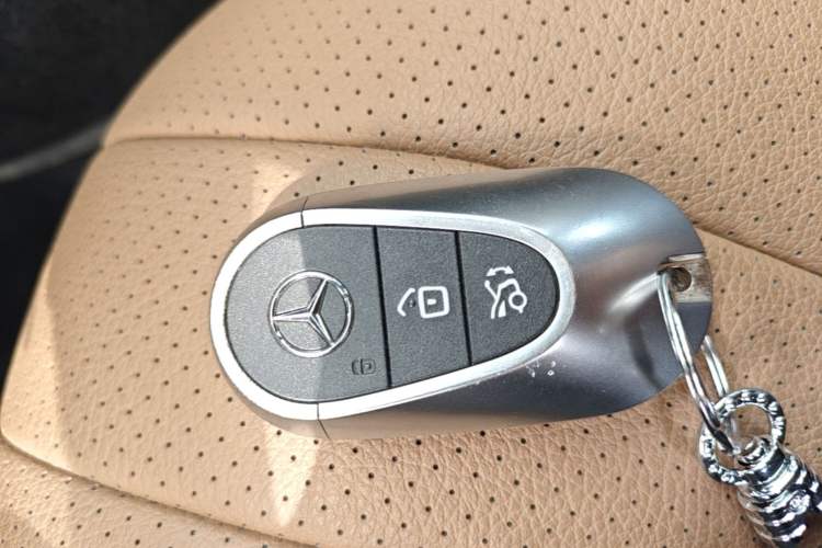 Used Mercedes-Benz E-Class New Energy 2024 E 350 e L Plug-in Hybrid Sedan Vehicle Key
