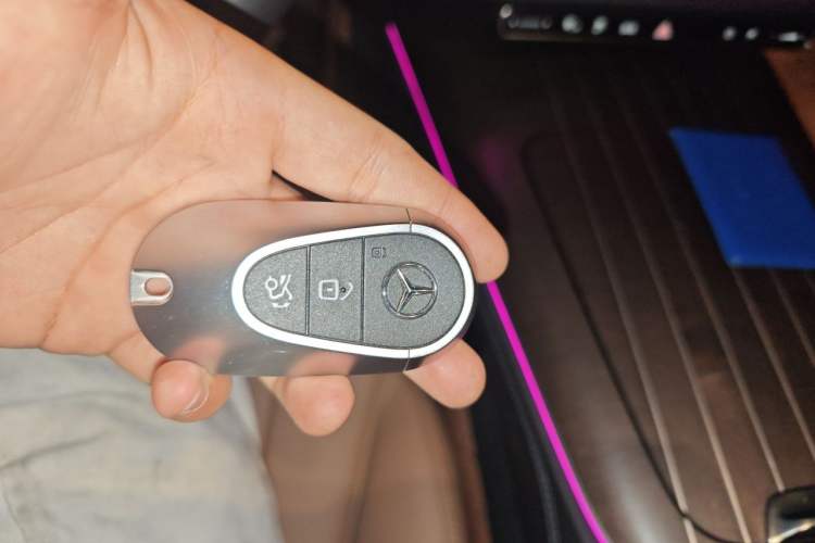 Used Mercedes-Benz E-Class New Energy 2024 E 350 e L Plug-in Hybrid Sedan Vehicle Key