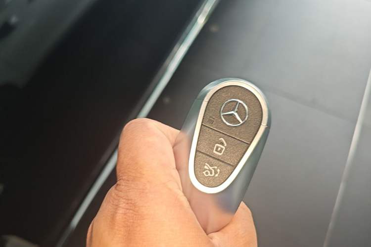 Used Mercedes-Benz E-Class New Energy 2024 E 350 e L Plug-in Hybrid Sedan Vehicle Key