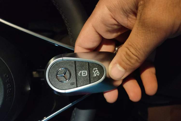 Used Mercedes-Benz E-Class New Energy 2024 E 350 e L Plug-in Hybrid Sedan Vehicle Key