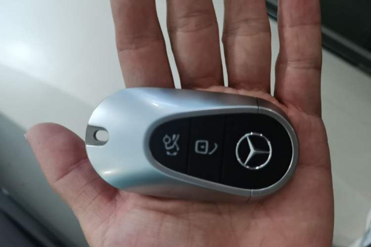 Used Mercedes-Benz E-Class New Energy 2024 E 350 e L Plug-in Hybrid Sedan Vehicle Key