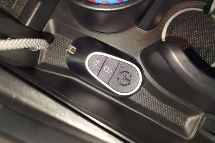 Used Mercedes-Benz E-Class New Energy 2024 E 350 e L Plug-in Hybrid Sedan Vehicle Key