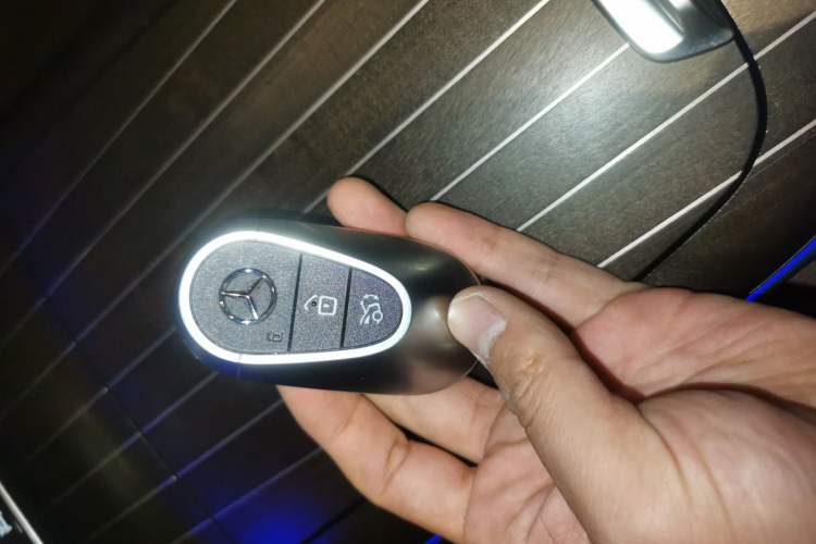 Used Mercedes-Benz E-Class New Energy 2024 E 350 e L Plug-in Hybrid Sedan Vehicle Key