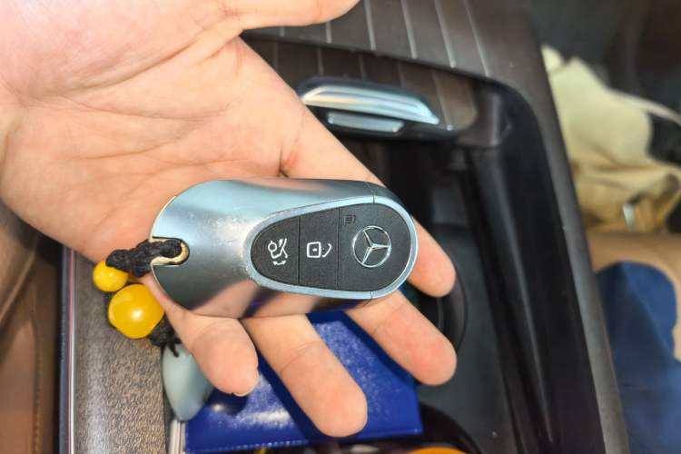 Used Mercedes-Benz E-Class New Energy 2024 E 350 e L Plug-in Hybrid Sports Sedan Vehicle Key