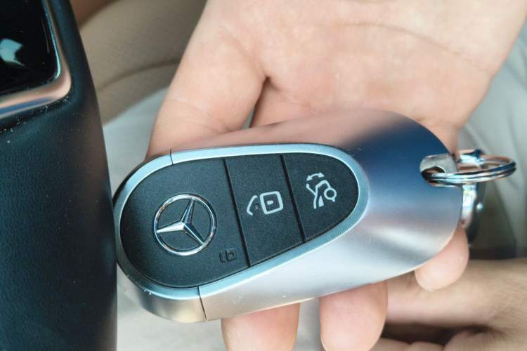 Used Mercedes-Benz E-Class New Energy 2024 E 350 e L Plug-in Hybrid Sedan Vehicle Key