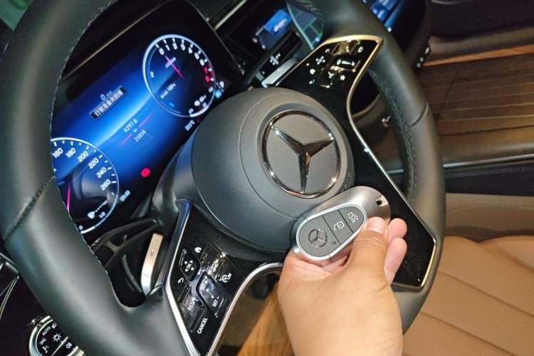 Used Mercedes-Benz E-Class New Energy 2024 E 350 e L Plug-in Hybrid Sedan Vehicle Key