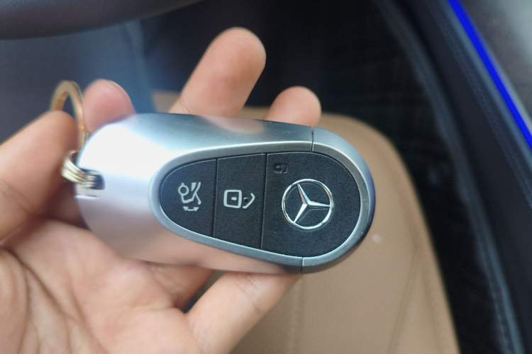 Used Mercedes-Benz E-Class New Energy 2024 E 350 e L Plug-in Hybrid Sedan Vehicle Key