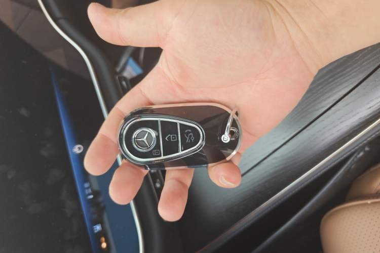Used Mercedes-Benz E-Class New Energy 2024 E 350 e L Plug-in Hybrid Sports Sedan Vehicle Key