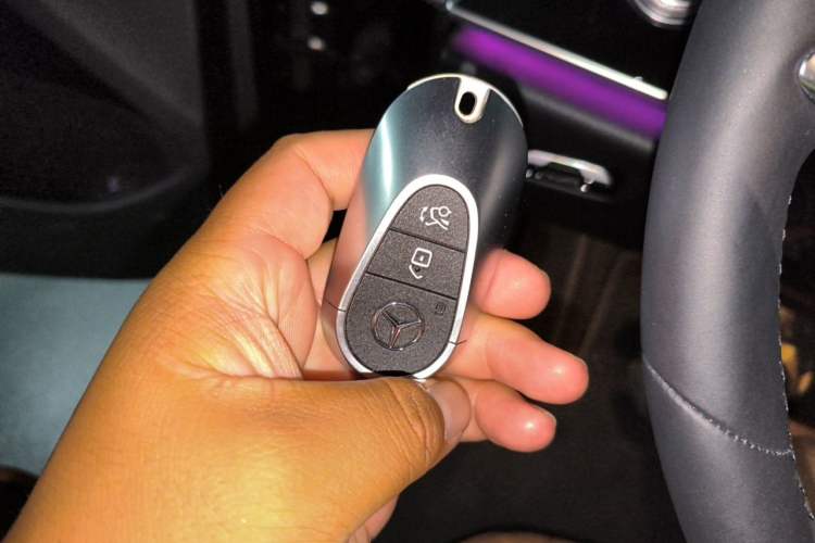 Used Mercedes-Benz E-Class New Energy 2024 E 350 e L Plug-in Hybrid Sedan Vehicle Key