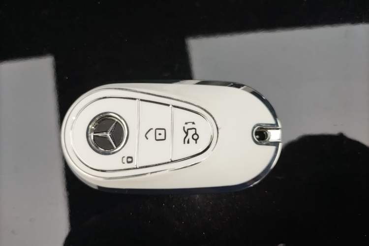 Used Mercedes-Benz E-Class New Energy 2024 E 350 e L Plug-in Hybrid Sedan Vehicle Key