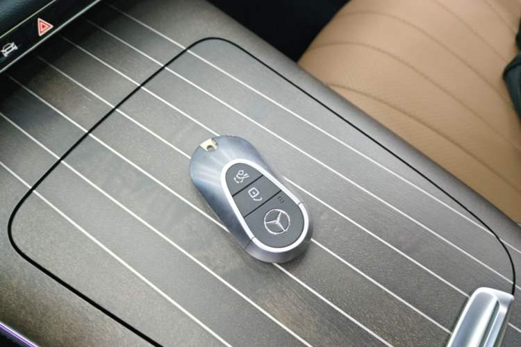 Used Mercedes-Benz E-Class New Energy 2024 E 350 e L Plug-in Hybrid Sedan Vehicle Key