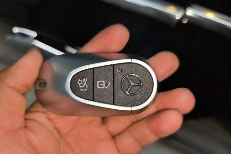 Used Mercedes-Benz E-Class New Energy 2024 E 350 e L Plug-in Hybrid Sedan Vehicle Key