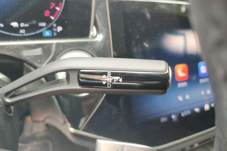 Used Mercedes-Benz E-Class New Energy 2024 E 350 e L Plug-in Hybrid Sports Sedan Gear Lever