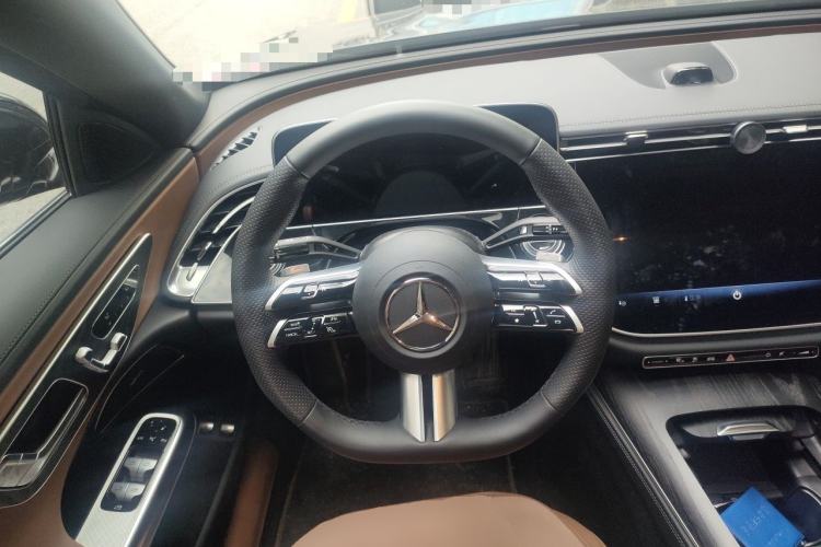 Used Mercedes-Benz E-Class New Energy 2024 E 350 e L Plug-in Hybrid Sports Sedan Steering Wheel