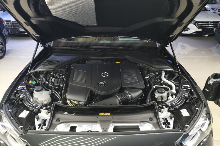 Used Mercedes-Benz E-Class New Energy 2024 E 350 e L Plug-in Hybrid Sedan Engine Bay