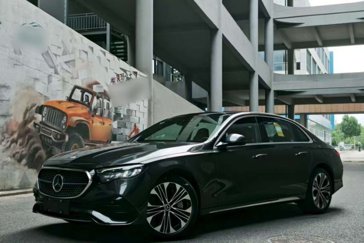 Used Mercedes-Benz E-Class New Energy 2024 E 350 e L Plug-in Hybrid Sports Sedan Exterior 1