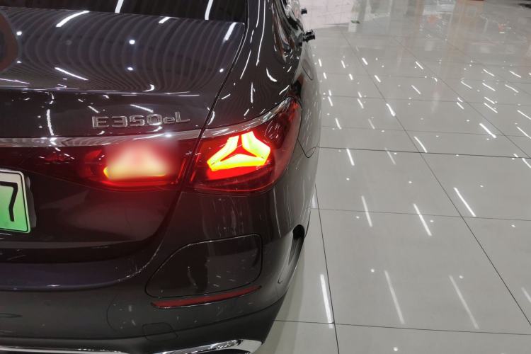 Used Mercedes-Benz E-Class New Energy 2024 E 350 e L Plug-in Hybrid Sports Sedan Exterior 3