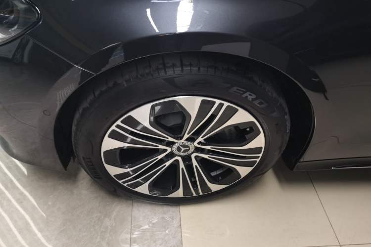 Used Mercedes-Benz E-Class New Energy 2024 E 350 e L Plug-in Hybrid Sedan Exterior 7