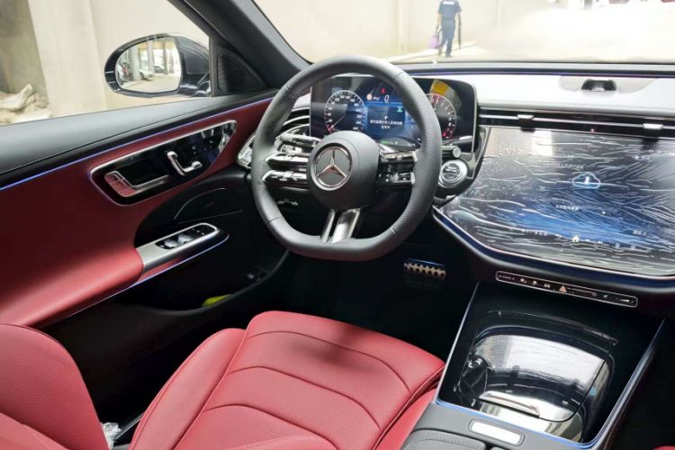 Used Mercedes-Benz E-Class New Energy 2024 E 350 e L Plug-in Hybrid Sports Sedan Interior 4