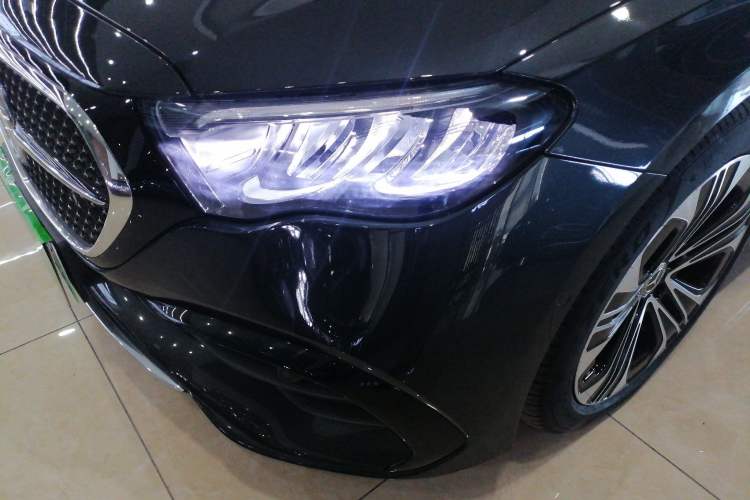 Used Mercedes-Benz E-Class New Energy 2024 E 350 e L Plug-in Hybrid Sports Sedan Left Front Headlight