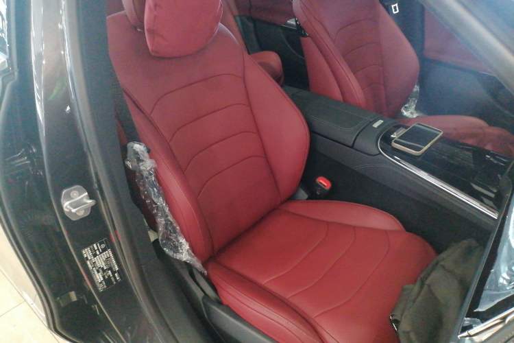 Used Mercedes-Benz E-Class New Energy 2024 E 350 e L Plug-in Hybrid Sports Sedan Right Front Seat