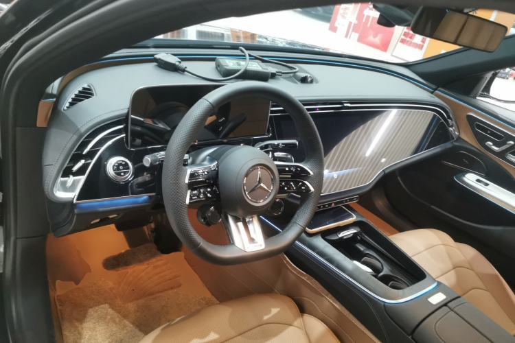 Used Mercedes-Benz E-Class New Energy 2024 E 350 e L Plug-in Hybrid Sports Sedan Steering Wheel