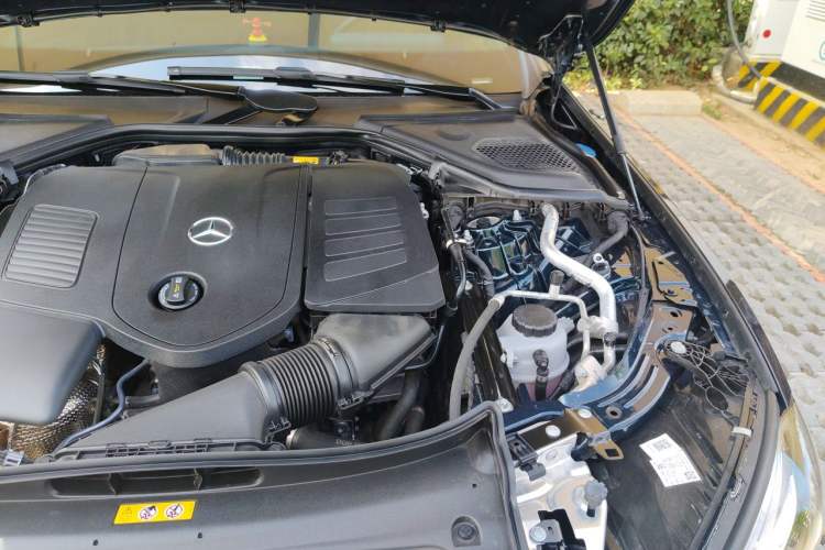 Used Mercedes-Benz E-Class New Energy 2024 E 350 e L Plug-in Hybrid Sedan Engine Bay Left