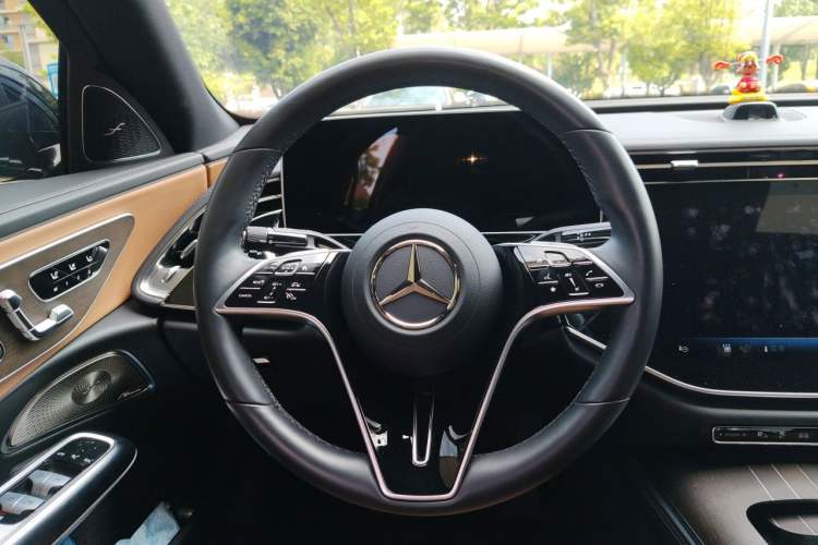 Used Mercedes-Benz E-Class New Energy 2024 E 350 e L Plug-in Hybrid Sedan Steering Wheel