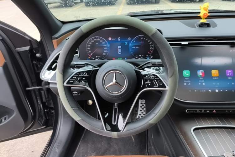 Used Mercedes-Benz E-Class New Energy 2024 E 350 e L Plug-in Hybrid Sedan Steering Wheel
