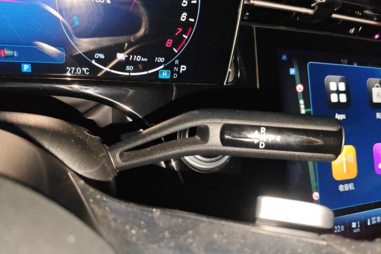 Used Mercedes-Benz E-Class New Energy 2024 E 350 e L Plug-in Hybrid Sports Sedan Gear Lever