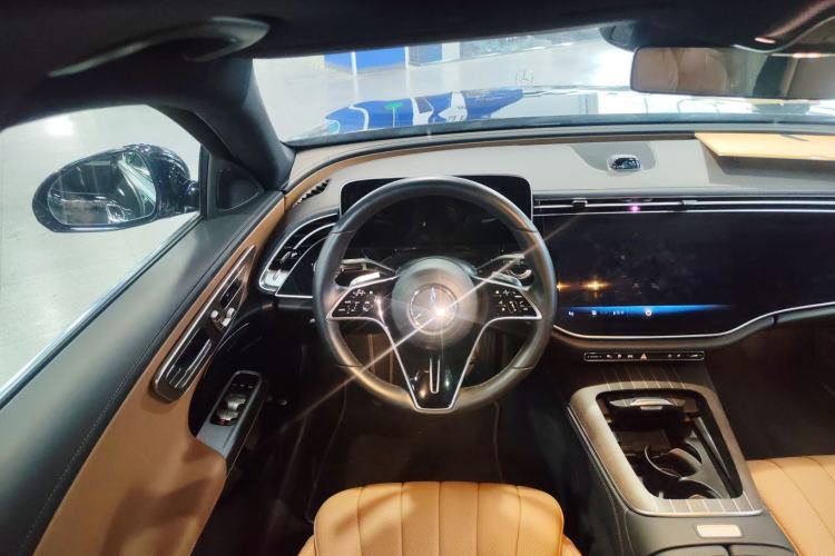 Used Mercedes-Benz E-Class New Energy 2024 E 350 e L Plug-in Hybrid Sedan Steering Wheel