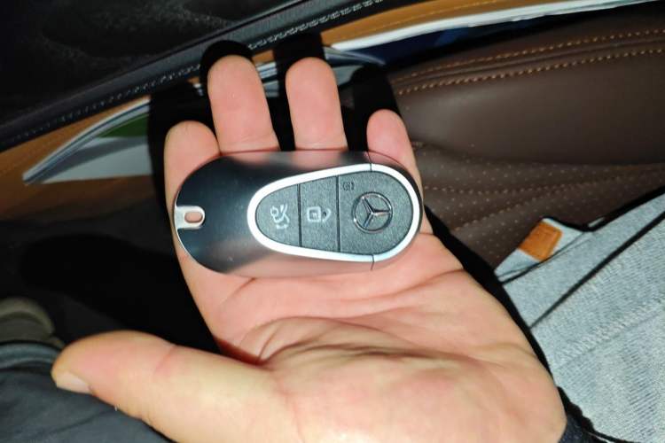 Used Mercedes-Benz E-Class New Energy 2024 E 350 e L Plug-in Hybrid Sports Sedan Vehicle Key