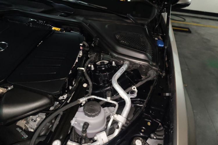 Used Mercedes-Benz E-Class New Energy 2024 E 350 e L Plug-in Hybrid Sedan Engine Bay Left