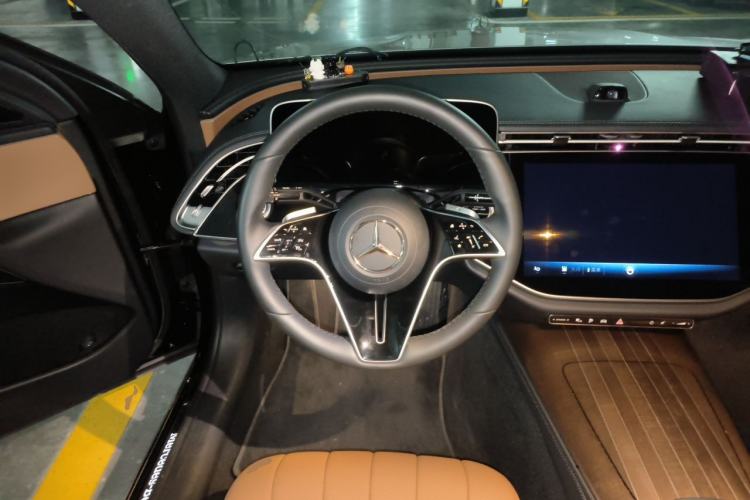 Used Mercedes-Benz E-Class New Energy 2024 E 350 e L Plug-in Hybrid Sedan Steering Wheel