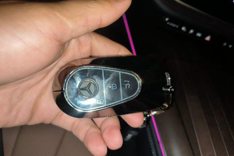 Used Mercedes-Benz E-Class New Energy 2024 E 350 e L Plug-in Hybrid Sedan Vehicle Key