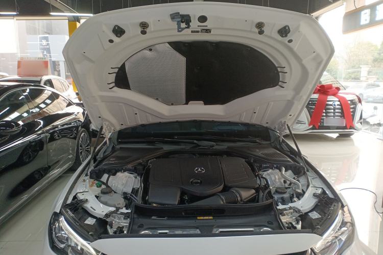 Used Mercedes-Benz E-Class New Energy 2024 E 350 e L Plug-in Hybrid Sports Sedan Engine Bay