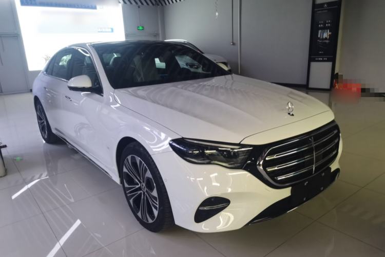 Used Mercedes-Benz E-Class New Energy 2024 E 350 e L Plug-in Hybrid Sedan Front Right 45 Deg