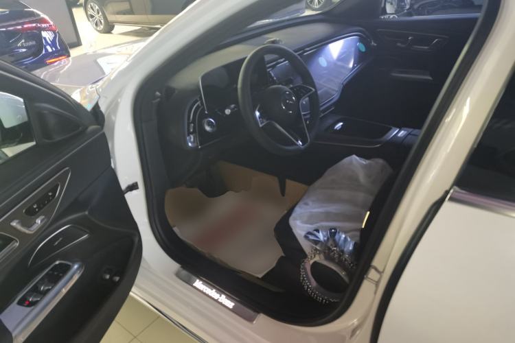 Used Mercedes-Benz E-Class New Energy 2024 E 350 e L Plug-in Hybrid Sedan Left Front Seat