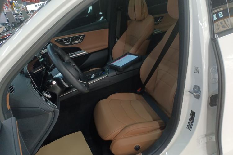 Used Mercedes-Benz E-Class New Energy 2024 E 350 e L Plug-in Hybrid Sports Sedan Left Front Seat