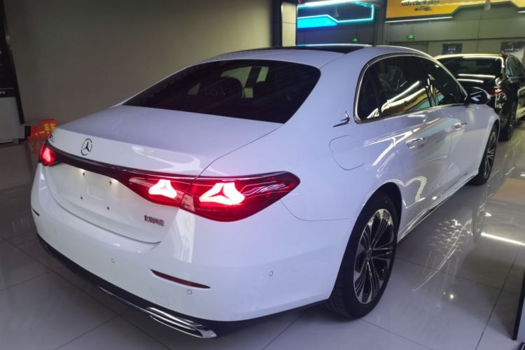 Used Mercedes-Benz E-Class New Energy 2024 E 350 e L Plug-in Hybrid Sedan Rear Right 45 Deg