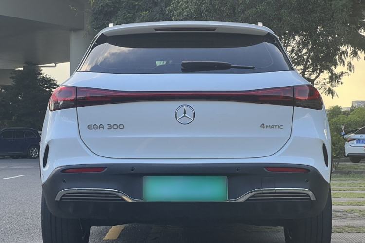 Used Mercedes-Benz EQA 2022 EQA 300 4MATIC Launch Edition Exterior 4