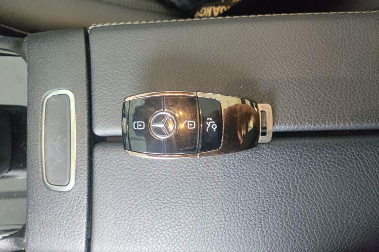 Used Mercedes-Benz EQA 2022 EQA 300 4MATIC Launch Edition Interior 1