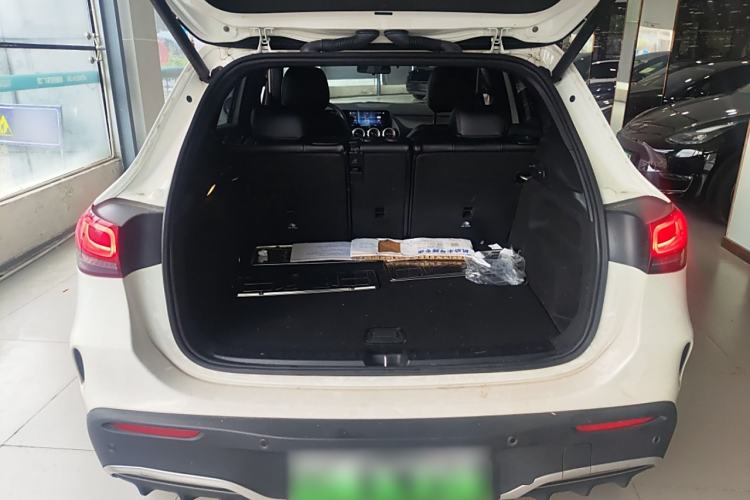 Used Mercedes-Benz EQA 2022 EQA 300 4MATIC Launch Edition Trunk