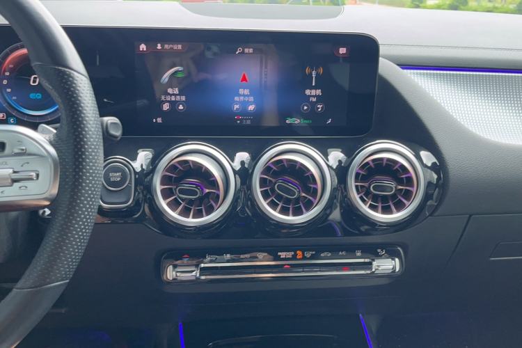 Used Mercedes-Benz EQA 2022 EQA 300 4MATIC Launch Edition Audio And AC Panel