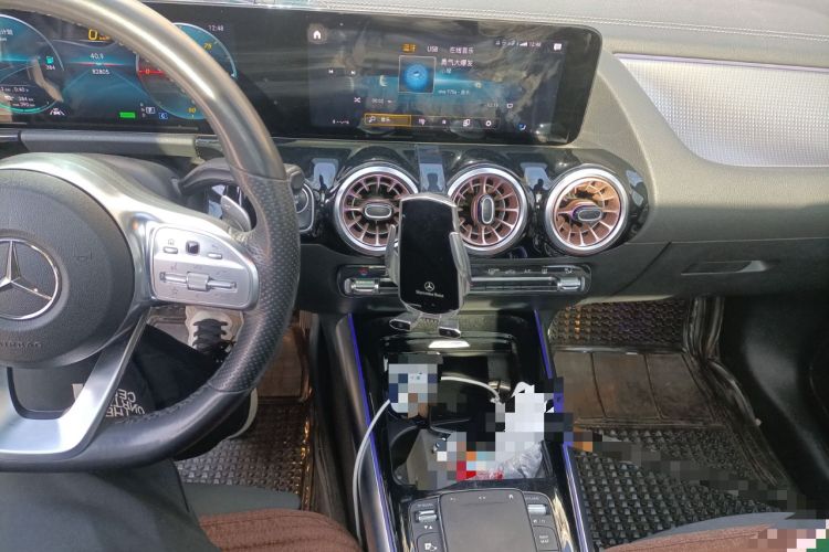 Used Mercedes-Benz EQA 2022 EQA 300 4MATIC Launch Edition Audio And AC Panel